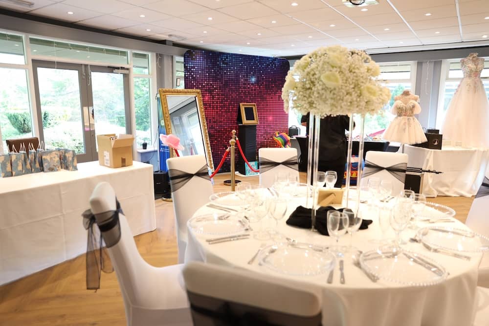 Lakeside Ponderosa wedding venue by the lake